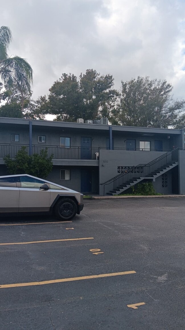 Building Photo - Milano