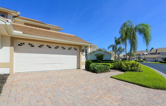 Building Photo - ** GOLFER'S PARADISE HERE!  NEW FURNITURE NEW REMODEL CORNER UNIT 2/2 PLUS DEN IN THE STRAND ***