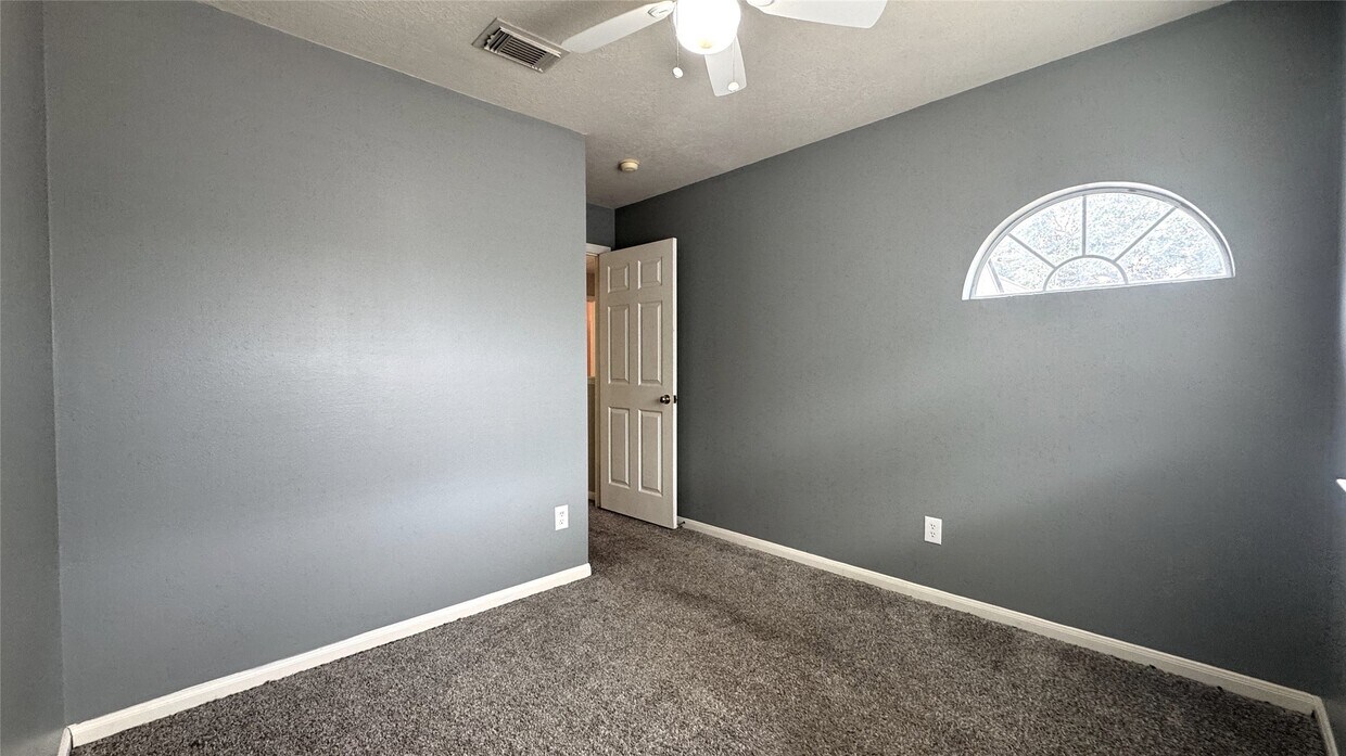 Foto del edificio - 4243 Daisy Meadow Dr