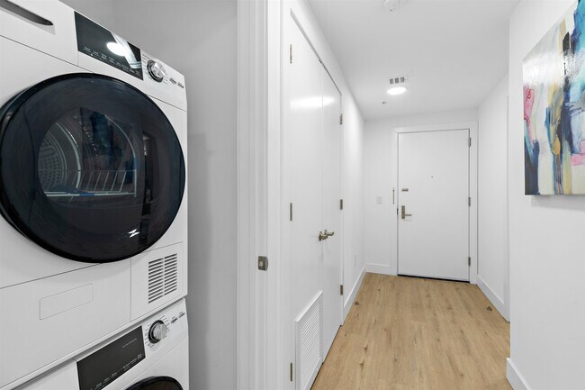 Foto del edificio - 231 Hackensack Plank Rd