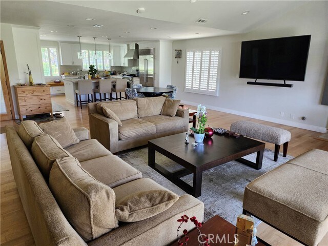 Foto del edificio - 23102 Greenwood Ave