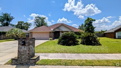 Building Photo - 180 Wayfair Ln