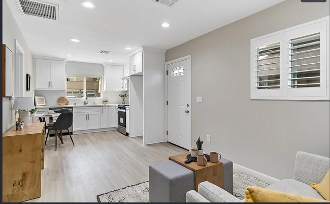 Building Photo - Bright 1BD Back House for Rent in Rowland Unified School District