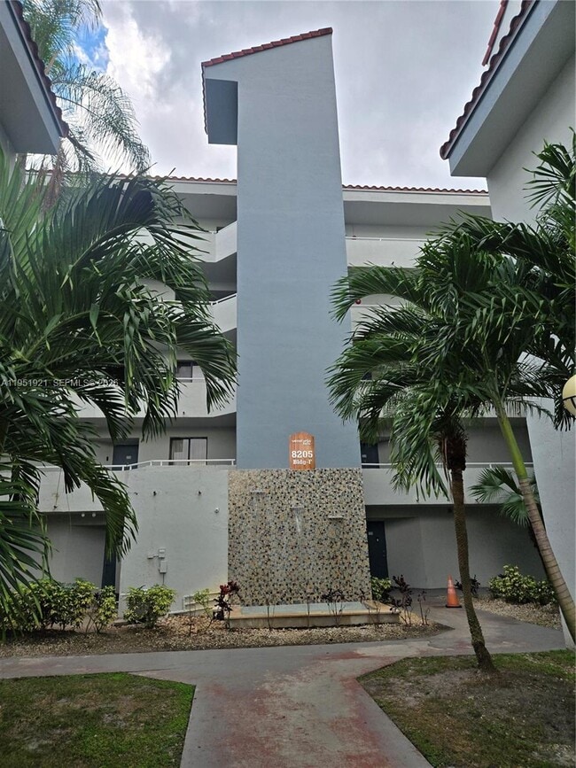 Foto del edificio - 8205 SW 152nd Ave