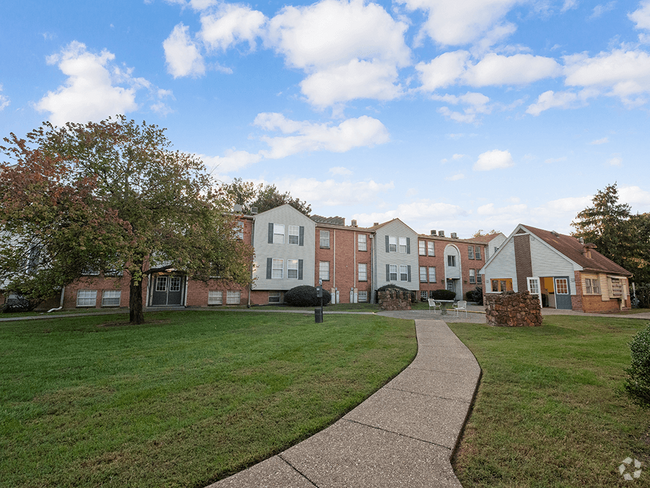 Building Photo - Olde Towne Village