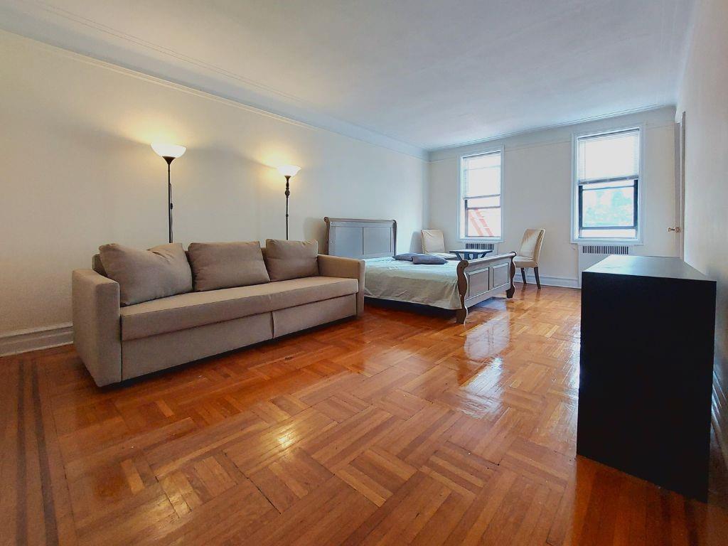 Foto principal - 1680 Ocean Ave