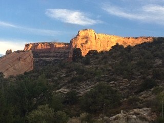 Monumento nacional de Colorado desde la ventana - 1869 Deer Park Cir S