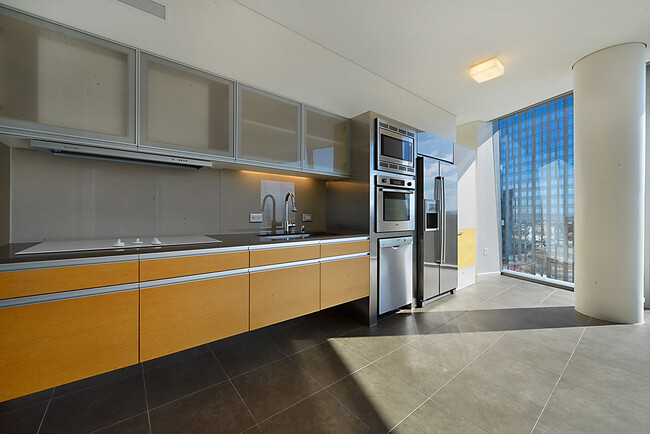 Building Photo - Veer Towers 2909E-Stunning City Views from...