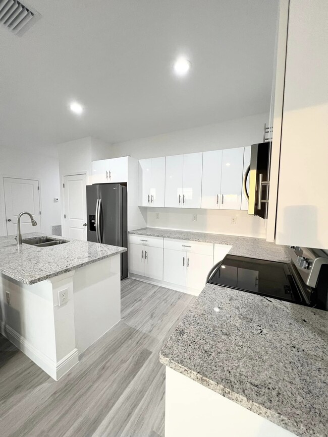 Building Photo - 7016 Camp Ct