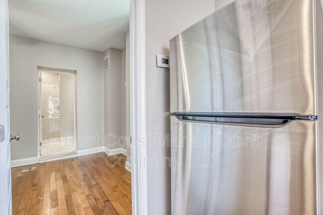 Foto del edificio - 1623 E Baltimore St
