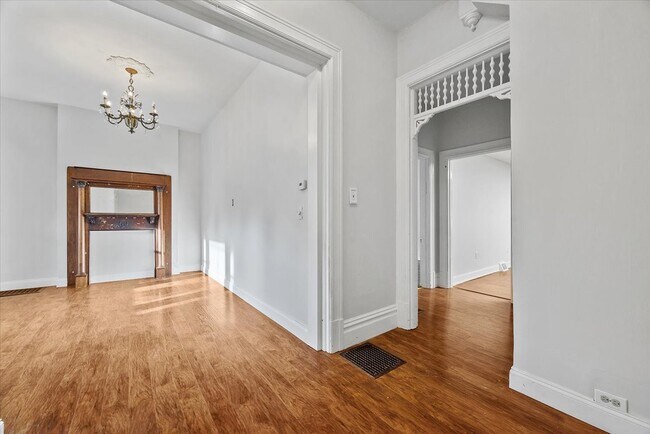 living room - 1842 Winhurst St