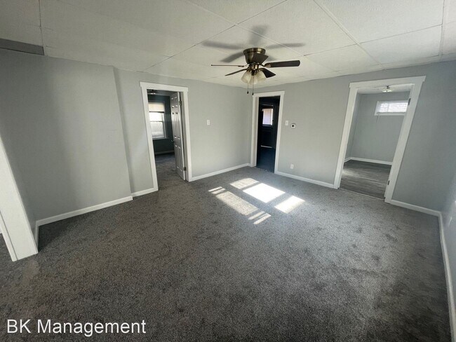 Building Photo - 2 br, 1 bath House - 2322 S Mulberry Street