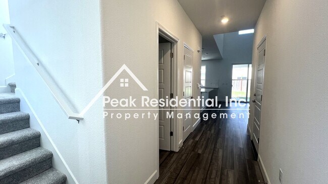 Building Photo - Brand New 3bd/2.5ba Home With 2 Car Garage!