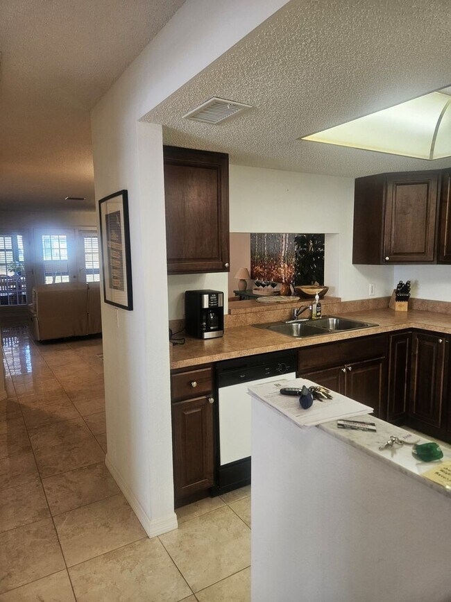 Building Photo - 307 Pine Hollow Cir