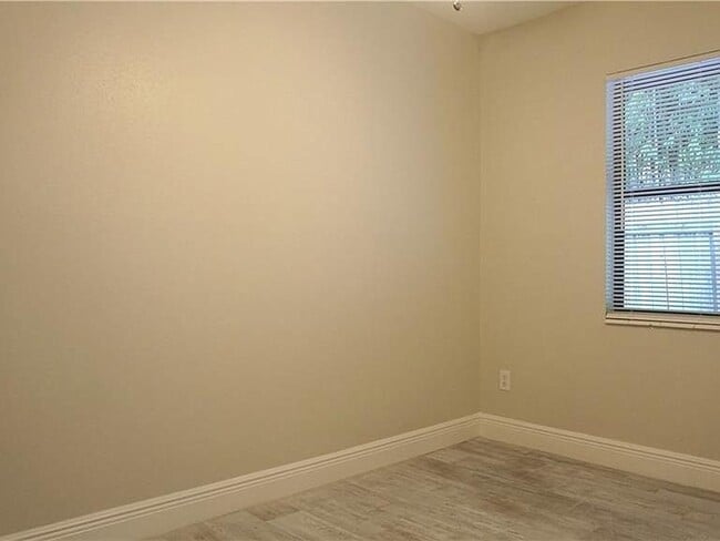 Building Photo - 4105 Ellis Dr