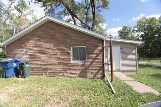 Foto del edificio - Charming 1-Bedroom and Pet-Friendly HOME w...