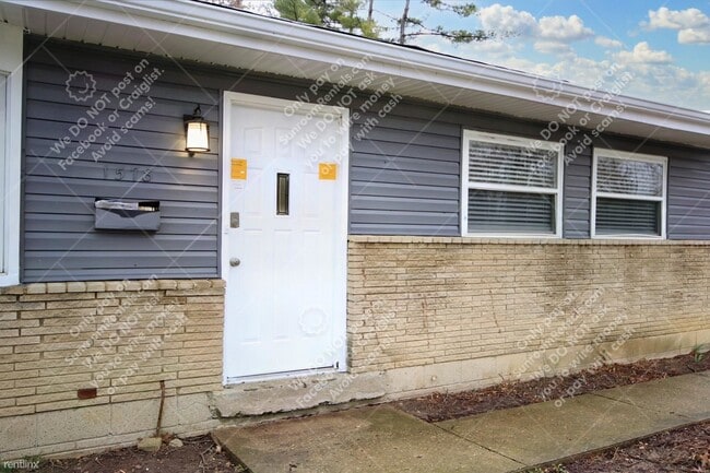 Building Photo - 3 br, 1.5 bath House - 1578 S James Rd