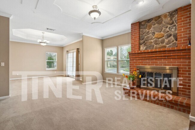 Foto del edificio - Stately 4 bedroom Home  - Tier 1