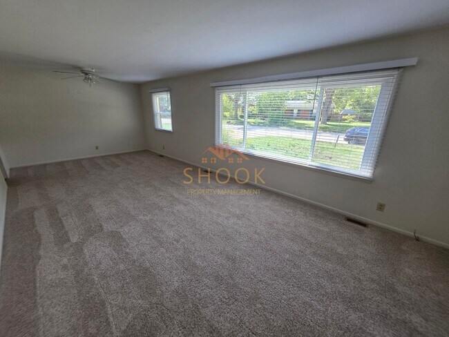 Foto del edificio - Cozy 3 BR Home in Convenient Location - Sh...