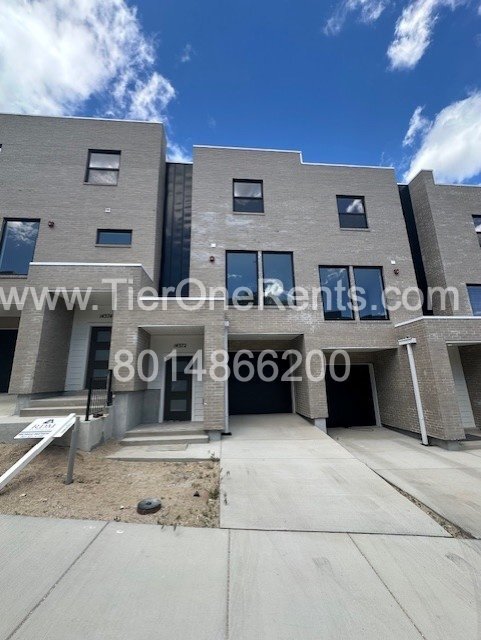 Primary Photo - This property offers a NO DEPOSIT option a...