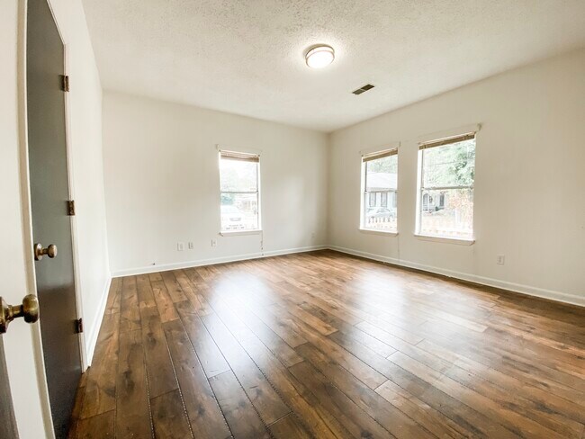 Foto del edificio - 5921 2nd Ave N