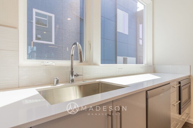 Foto del edificio - 9730 Woodlawn Ave N