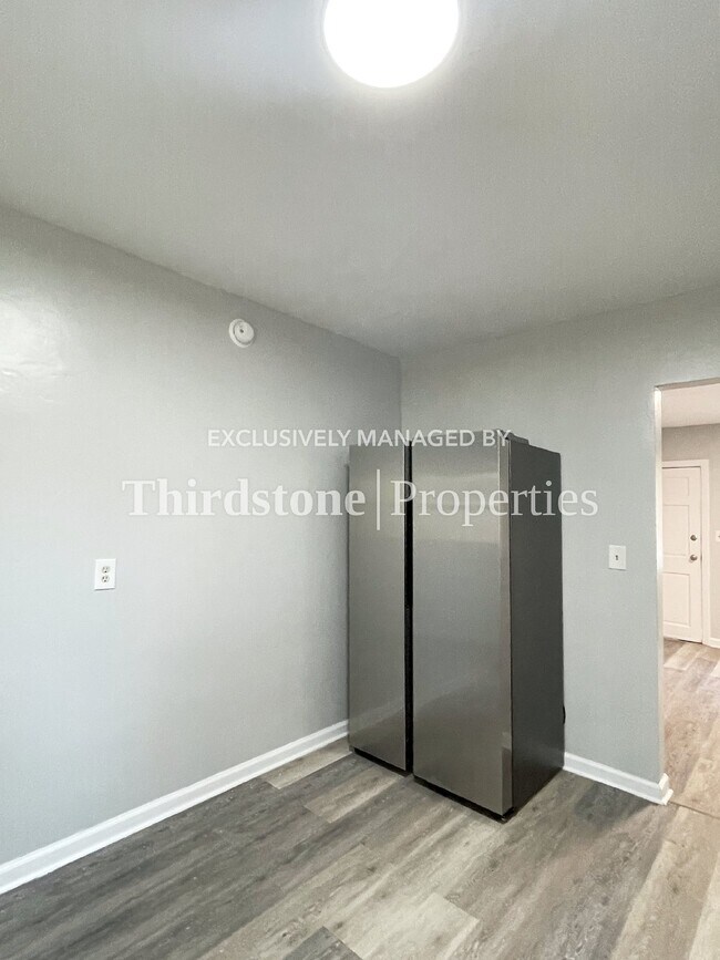 Foto del edificio - 728 Shearer Ave