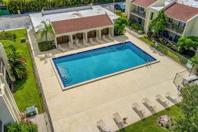 Foto del edificio - 150 Pineview Rd