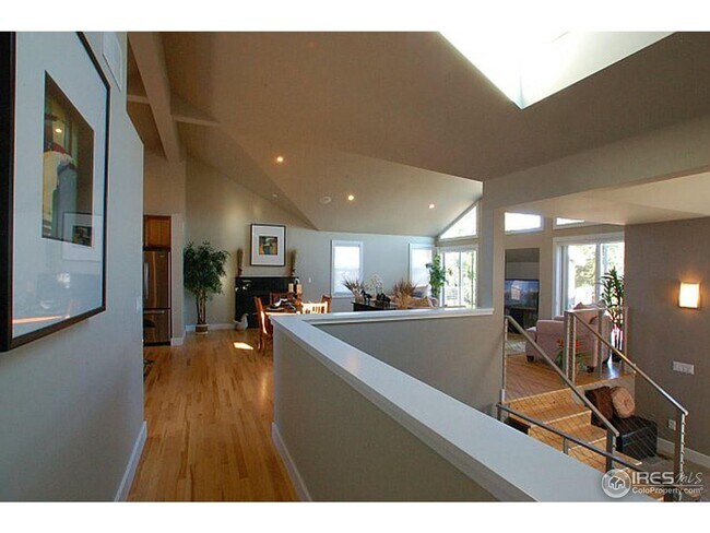 Building Photo - 5 Bed 4 Bath South Boulder Home Backs to O...