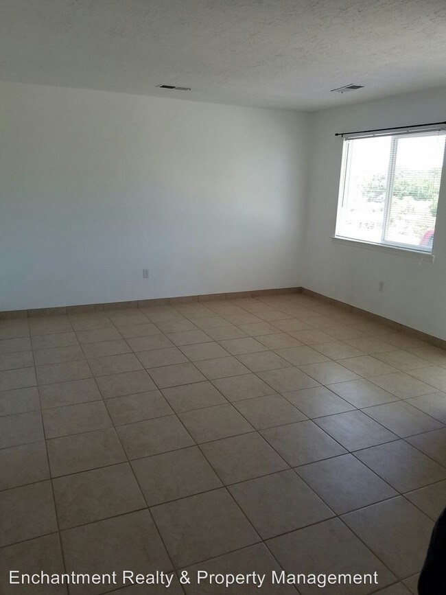 Foto del edificio - 2202 Little Walnut Rd