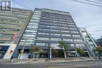 Building Photo - 700 King St W