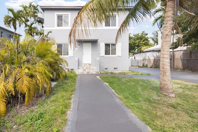 Foto del edificio - 2323 NW 15th St