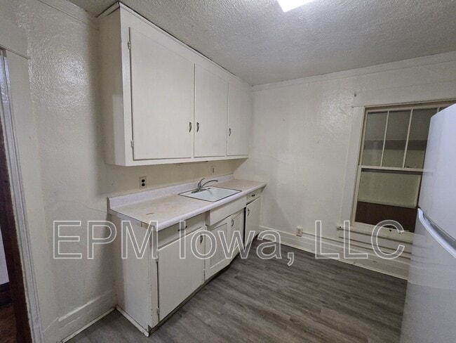 Building Photo - 120 1/2 Harrison Street