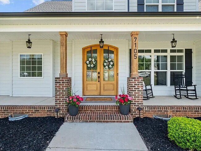 Building Photo - Lease OR Lease to Own