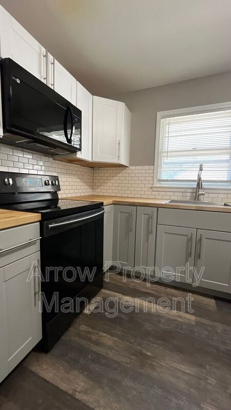 Foto del edificio - 4115 Adams St