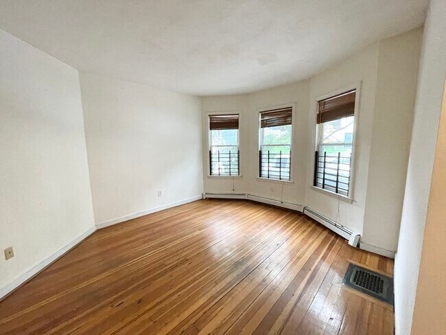 Foto del edificio - 7 Iroquois St