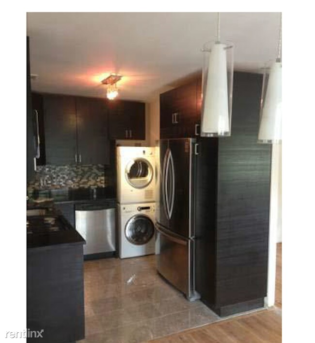 Foto del edificio - 2 br, 1 bath Apartment - 3117 28th Ave