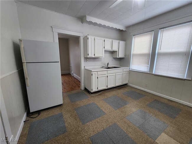 Foto del edificio - 1949 Coltman Rd