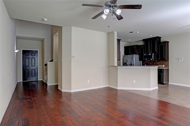 Foto del edificio - 4664 Penelope Ln