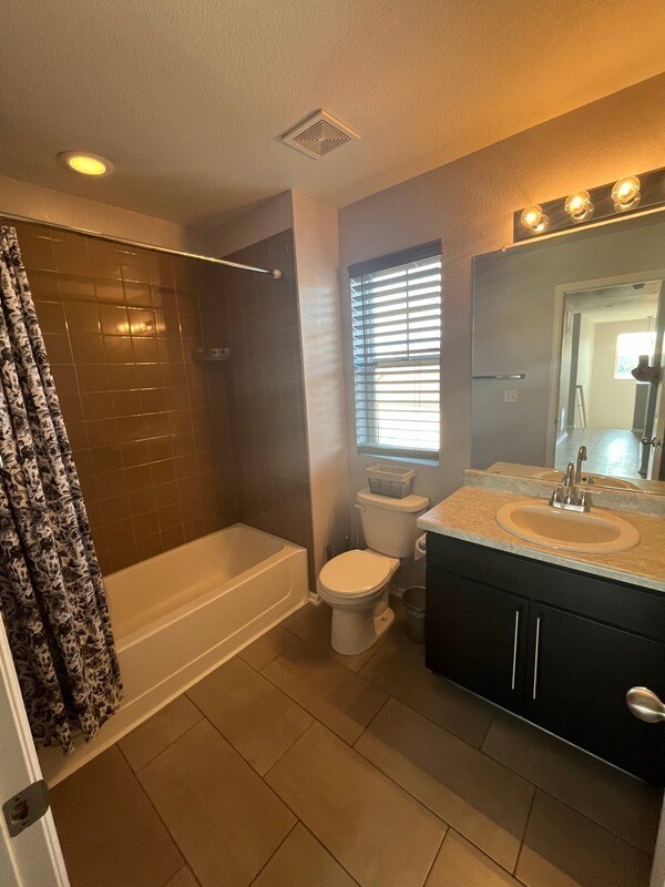 Foto del edificio - 4490 E 96th Pl