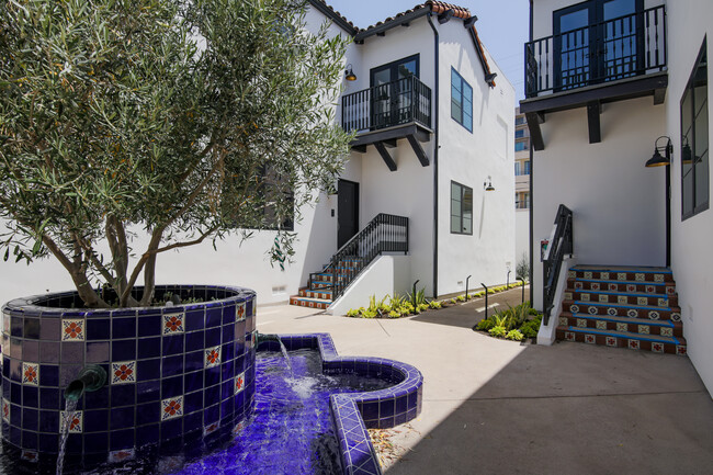 Foto del edificio - 332 N Oakhurst Dr