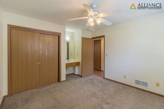 Foto del edificio - 928 Moro St