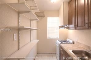 Building Photo - 1 br, 1 bath Apartment - 428 SW 9th St Apt 3