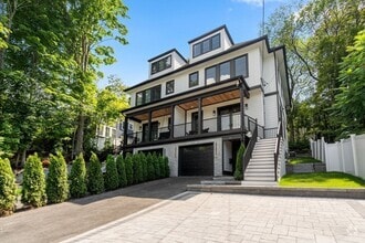 Building Photo - 47 Ripley St