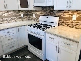 Foto del edificio - 2208 State Ave