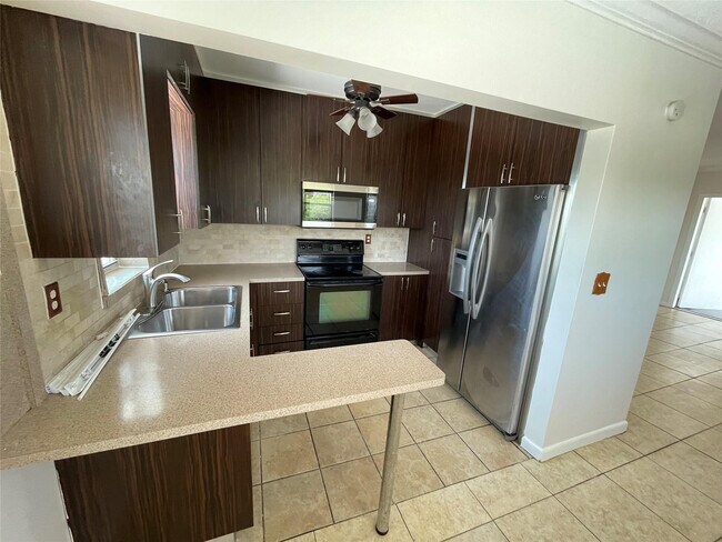 Foto del edificio - 2420 Johnson St