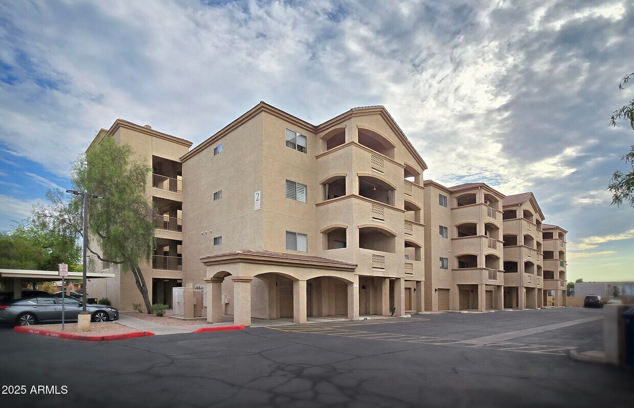 Foto principal - 920 E Devonshire Ave