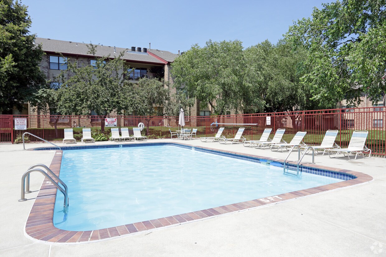 Parkwood Terrace Apartments in Omaha, NE