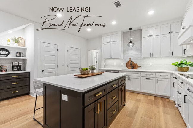 Building Photo - Townhomes at Scottsdale