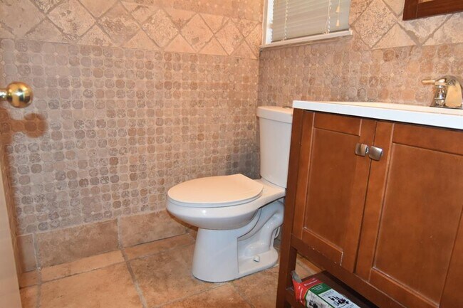 Foto del edificio - 7210 Triola Ln